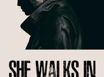 دانلود رایگان فیلم او در تاریکی قدم می‌زند